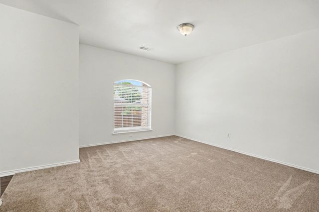129 Hanover Street, Grand Prairie, TX 75052