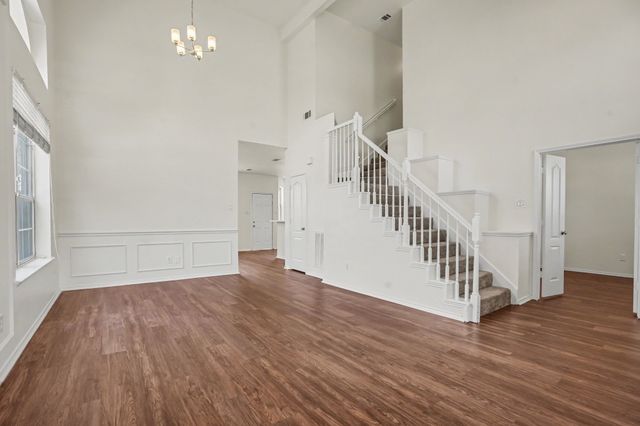 129 Hanover Street, Grand Prairie, TX 75052
