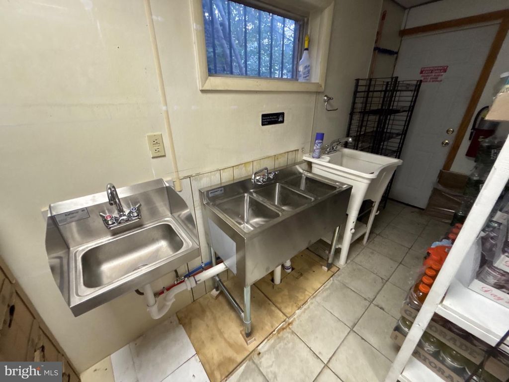 6542 WOODLAND AVE, PHILADELPHIA, PA 19142 — photo 5