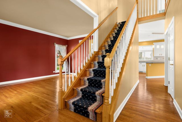 2820 Fairhauser Court, Naperville, IL 60564