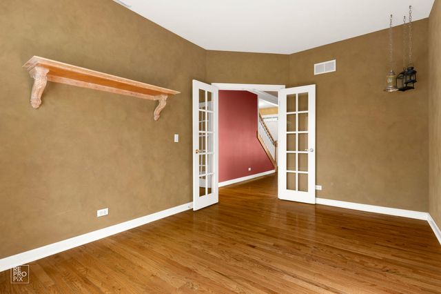 2820 Fairhauser Court, Naperville, IL 60564