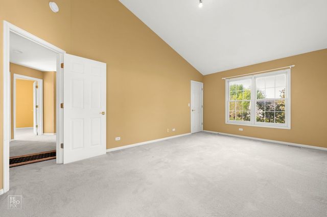 2820 Fairhauser Court, Naperville, IL 60564