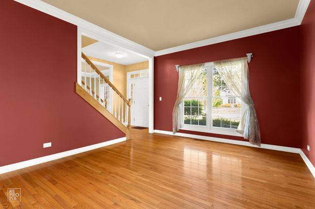 2820 Fairhauser Court, Naperville, IL 60564