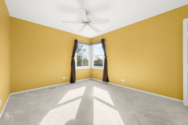 2820 Fairhauser Court, Naperville, IL 60564