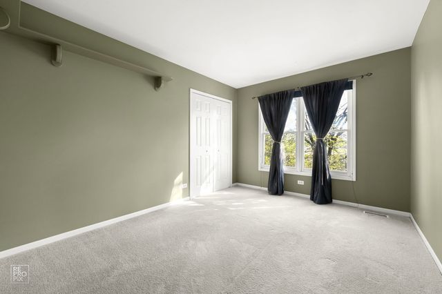 2820 Fairhauser Court, Naperville, IL 60564