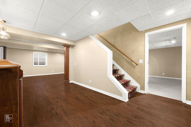 2820 Fairhauser Court, Naperville, IL 60564