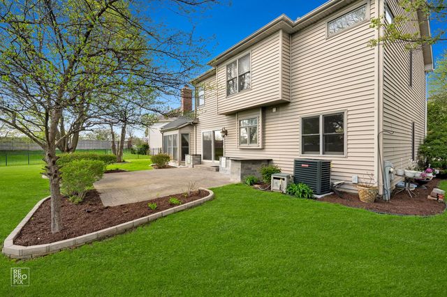 2820 Fairhauser Court, Naperville, IL 60564