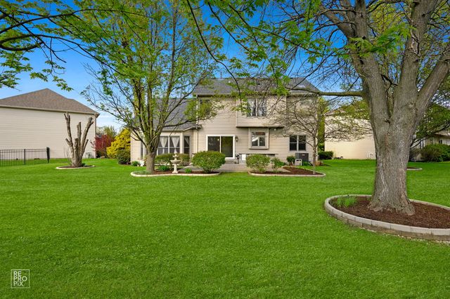 2820 Fairhauser Court, Naperville, IL 60564
