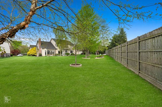 2820 Fairhauser Court, Naperville, IL 60564