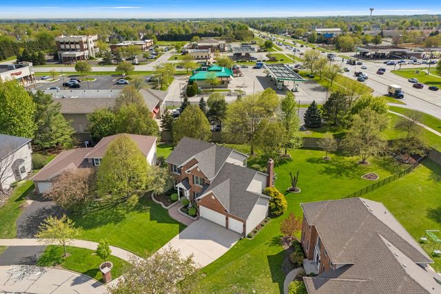 2820 Fairhauser Court, Naperville, IL 60564