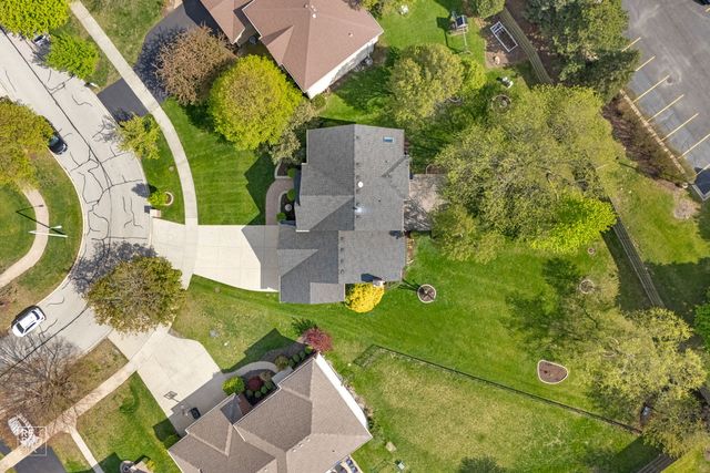 2820 Fairhauser Court, Naperville, IL 60564