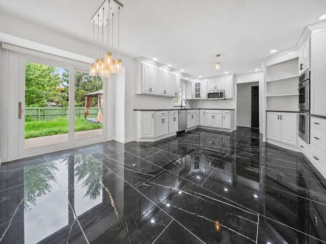 12671 Oakmere Drive, Pickerington, OH 43147