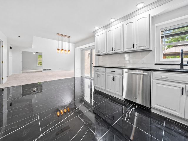 12671 Oakmere Drive, Pickerington, OH 43147
