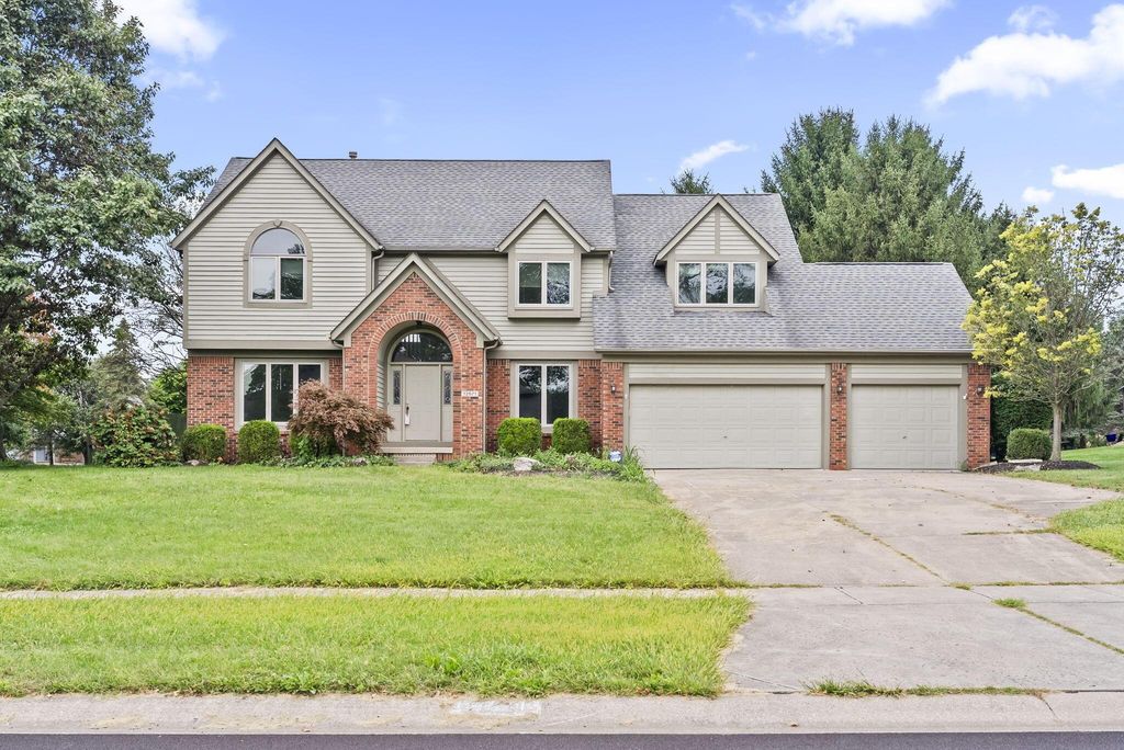12671 Oakmere Drive, Pickerington, OH 43147