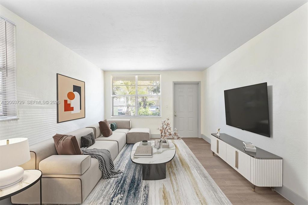 1715 N 16th Ave 111, Hollywood, FL 33020