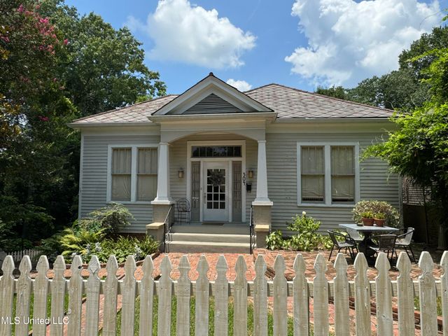 304 Lambert Street, Natchez, MS 39120