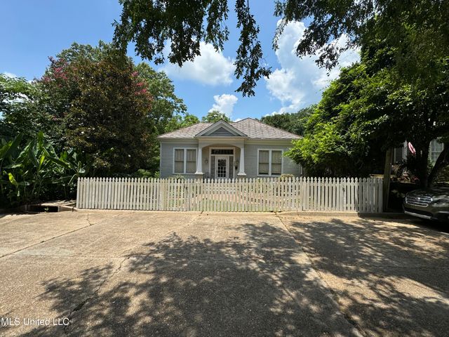 304 Lambert Street, Natchez, MS 39120