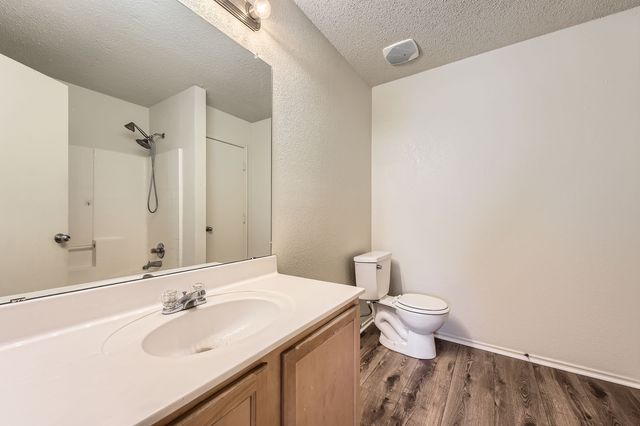 537 Marybeth Drive, Burleson, TX 76028