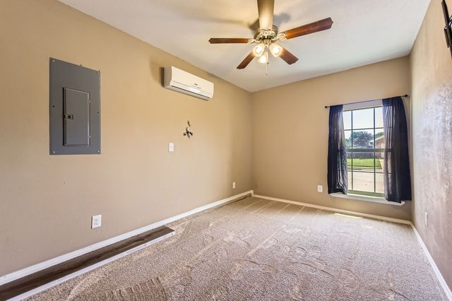 537 Marybeth Drive, Burleson, TX 76028