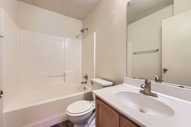 537 Marybeth Drive, Burleson, TX 76028