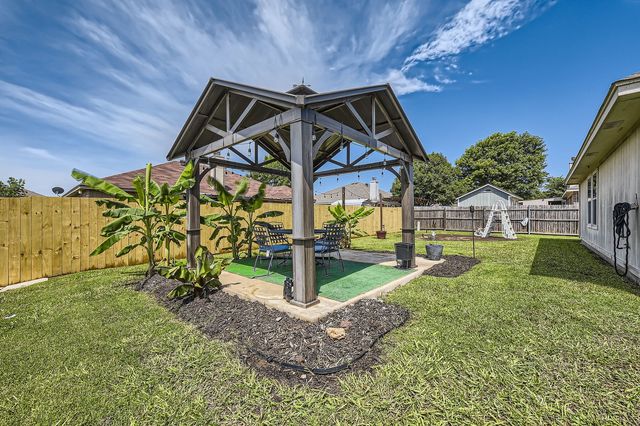 537 Marybeth Drive, Burleson, TX 76028