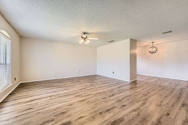 537 Marybeth Drive, Burleson, TX 76028