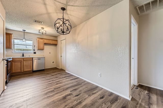 537 Marybeth Drive, Burleson, TX 76028