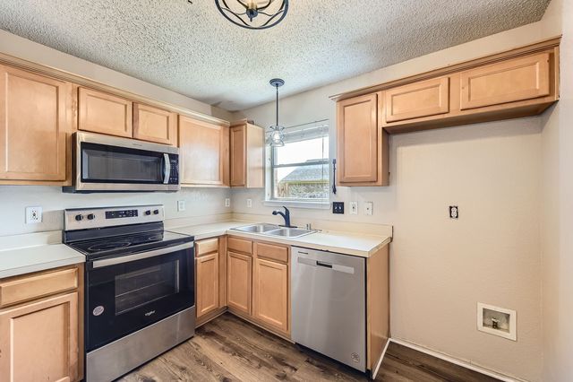 537 Marybeth Drive, Burleson, TX 76028
