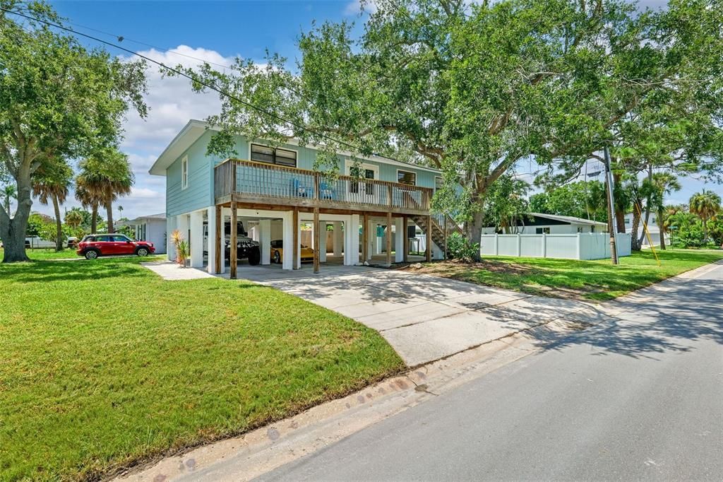 1899 SHORE ACRES BOULEVARD NE, St Petersburg, FL 33703
