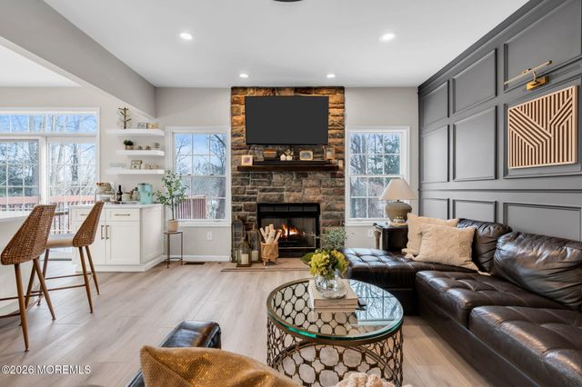 24 Smock Court, Manalapan, NJ 07726