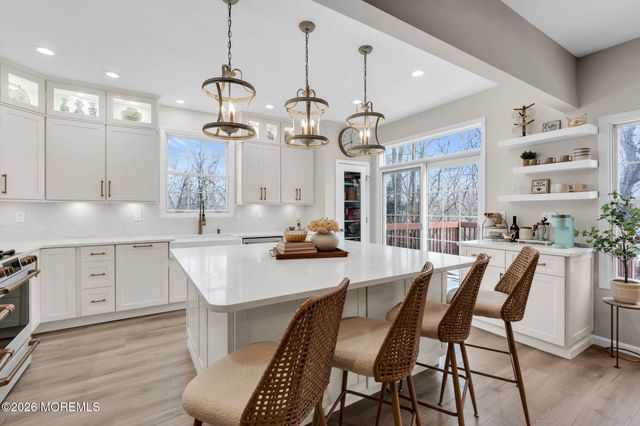 24 Smock Court, Manalapan, NJ 07726