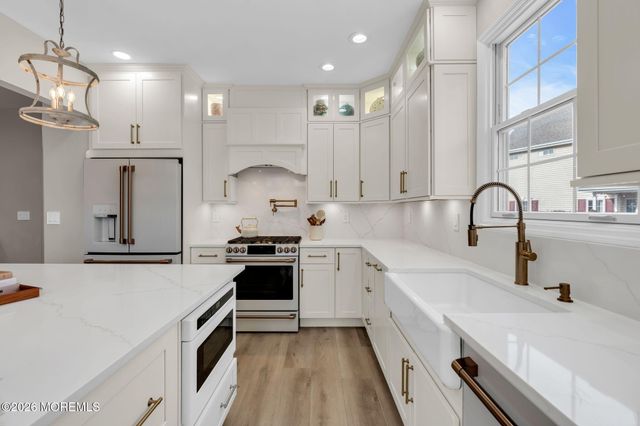 24 Smock Court, Manalapan, NJ 07726