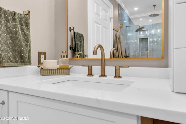 24 Smock Court, Manalapan, NJ 07726