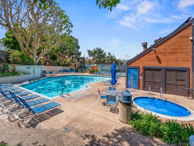 3825 Caminito Litoral 212, San Diego, CA 92107