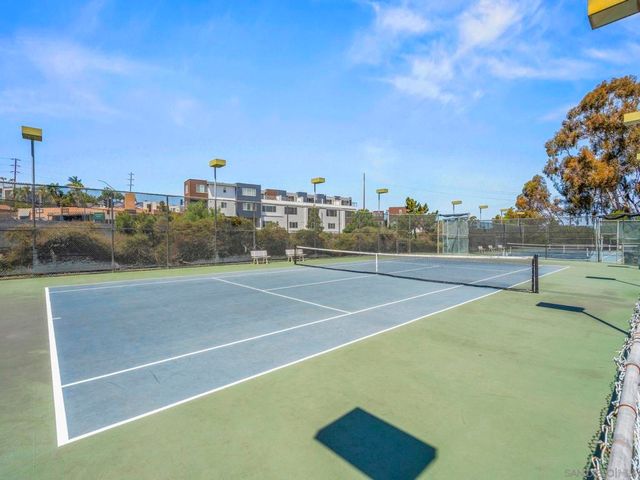 3825 Caminito Litoral 212, San Diego, CA 92107