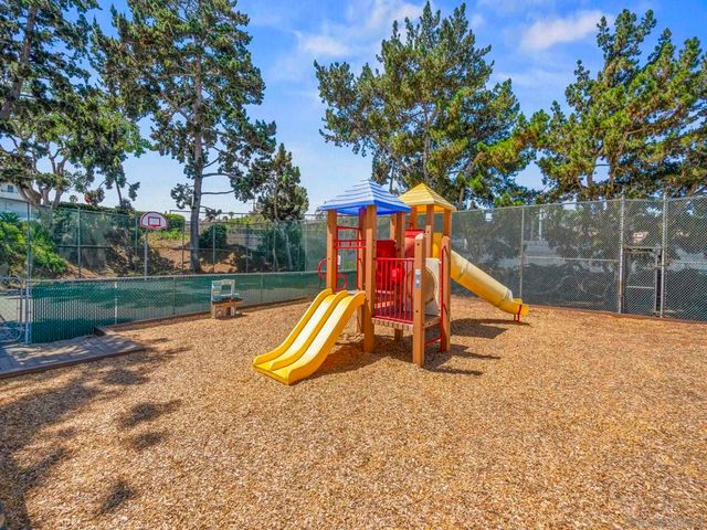 3825 Caminito Litoral 212, San Diego, CA 92107