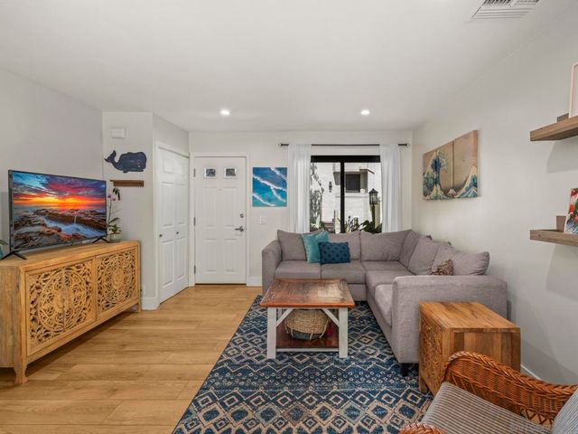 3825 Caminito Litoral 212, San Diego, CA 92107