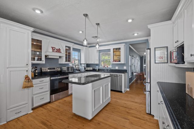 2006 Main Street, Danbury, TX 77534