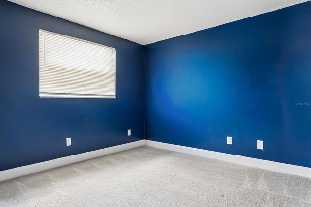 9007 TREE VALLEY CIRCLE, Tampa, FL 33615