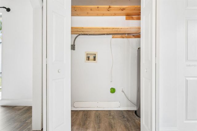 9007 TREE VALLEY CIRCLE, Tampa, FL 33615