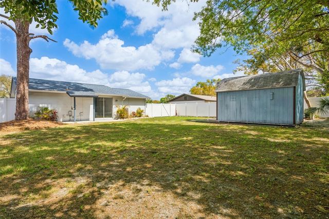 9007 TREE VALLEY CIRCLE, Tampa, FL 33615