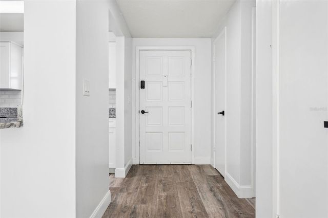 9007 TREE VALLEY CIRCLE, Tampa, FL 33615