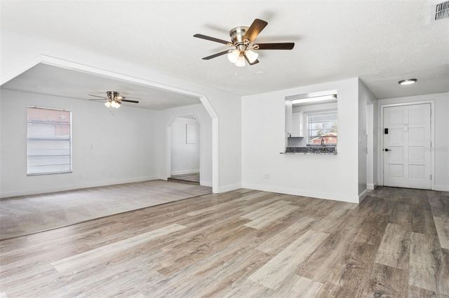 9007 TREE VALLEY CIRCLE, Tampa, FL 33615