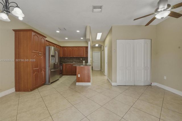 16613 NW 71st Ave, Miami Lakes, FL 33014