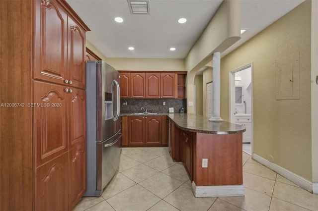 16613 NW 71st Ave, Miami Lakes, FL 33014