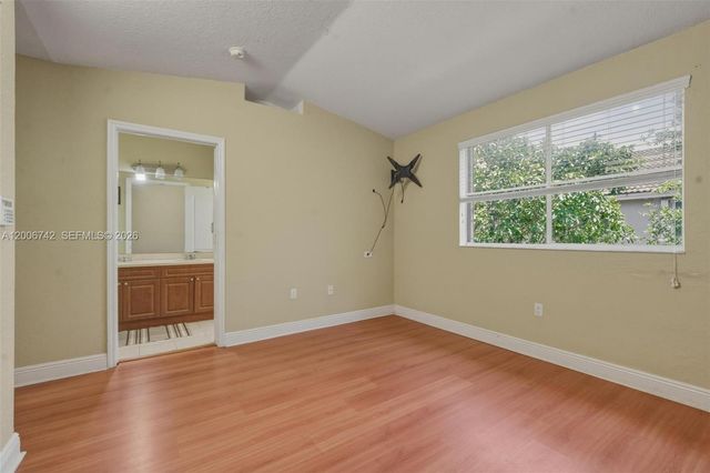 16613 NW 71st Ave, Miami Lakes, FL 33014