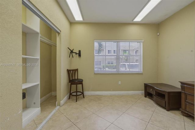 16613 NW 71st Ave, Miami Lakes, FL 33014