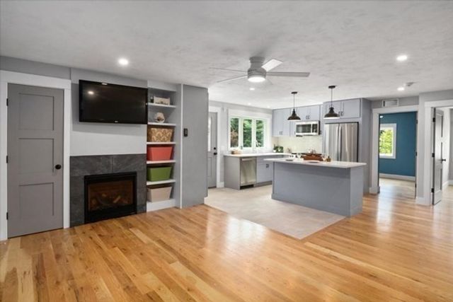 14 Norway Farms Dr Rear, Norfolk, MA 02056