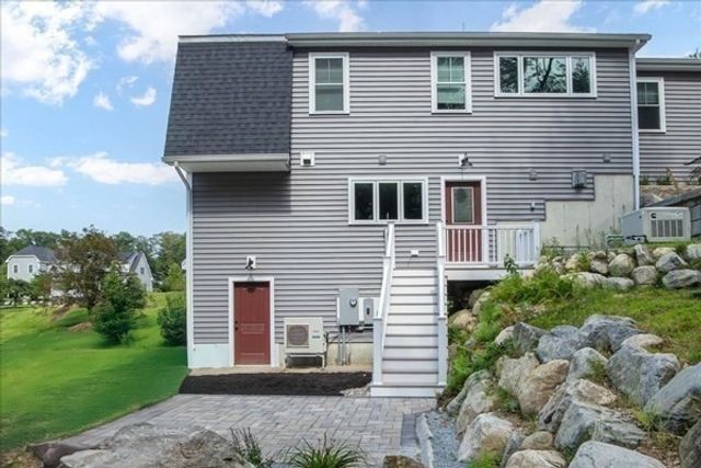 14 Norway Farms Dr Rear, Norfolk, MA 02056