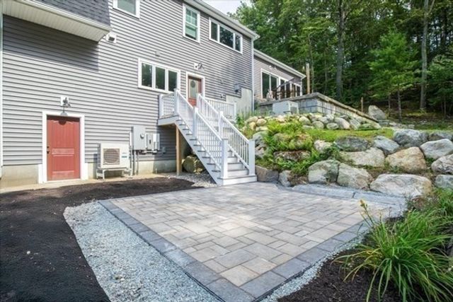 14 Norway Farms Dr Rear, Norfolk, MA 02056